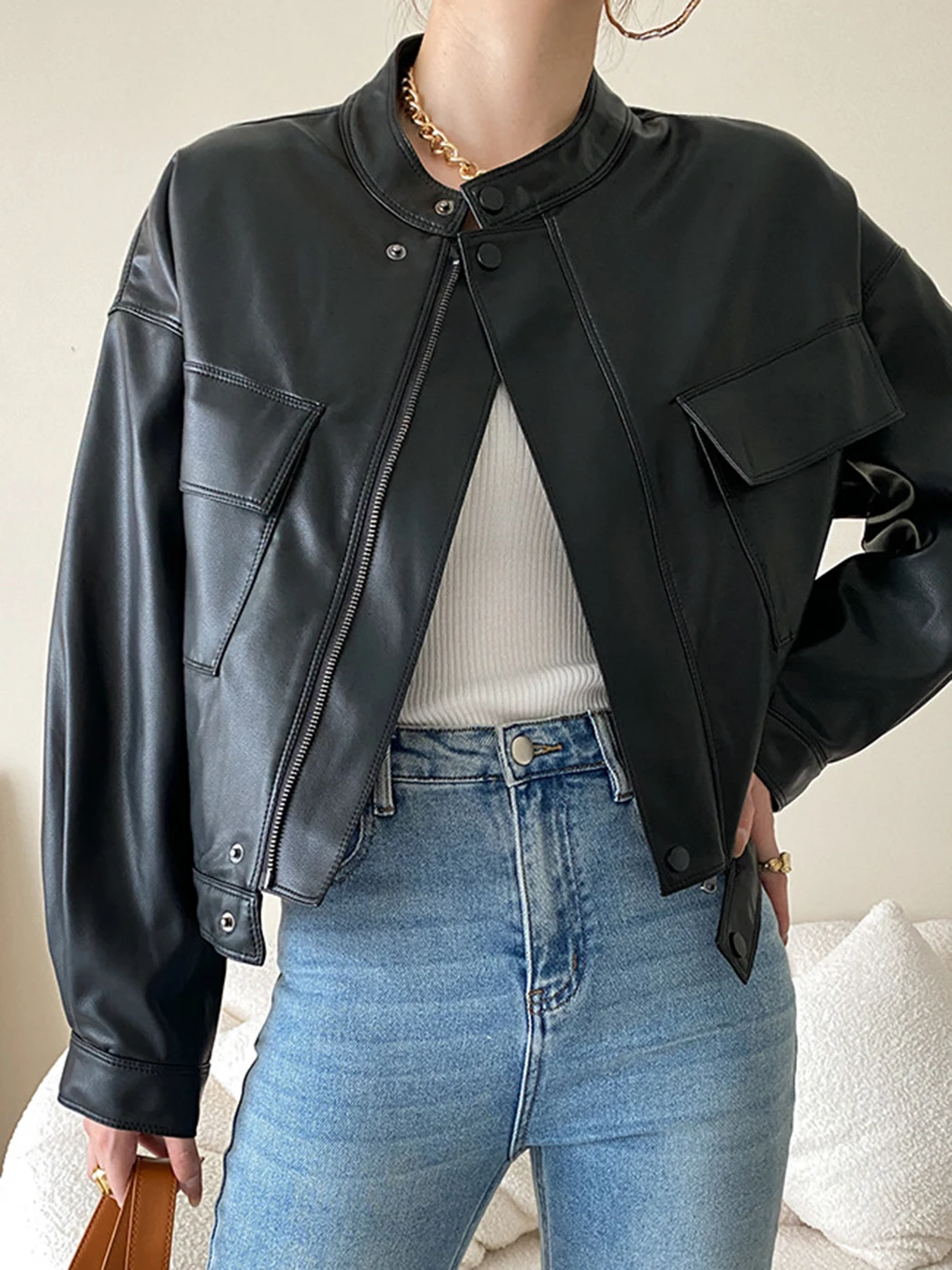 

PU Leather Women Short Jackets Autumn 2022 Round Neck Zipper Pockets Coat Femme Casual Vintage Punk Motocyle Outerwear Tops