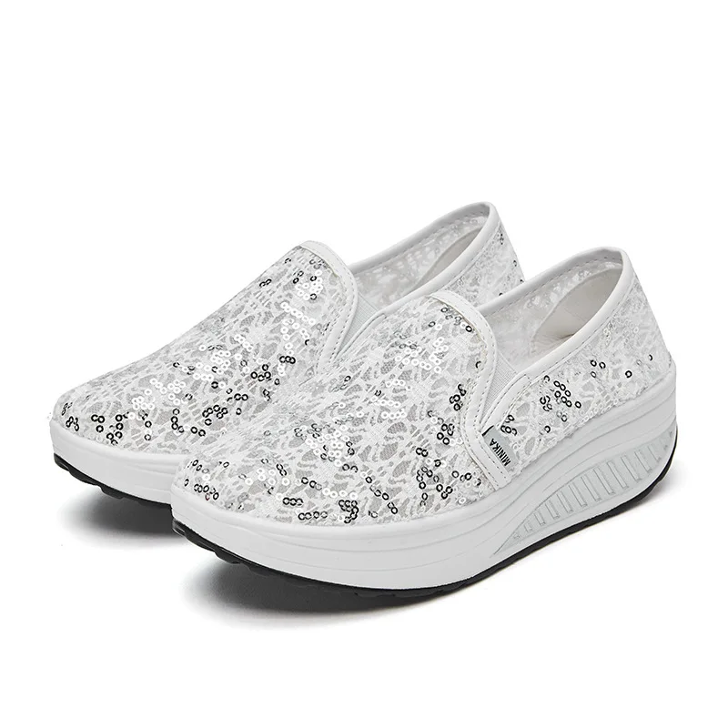 Летняя повседневная черная женская обувь модная на наклонном каблуке однотонная