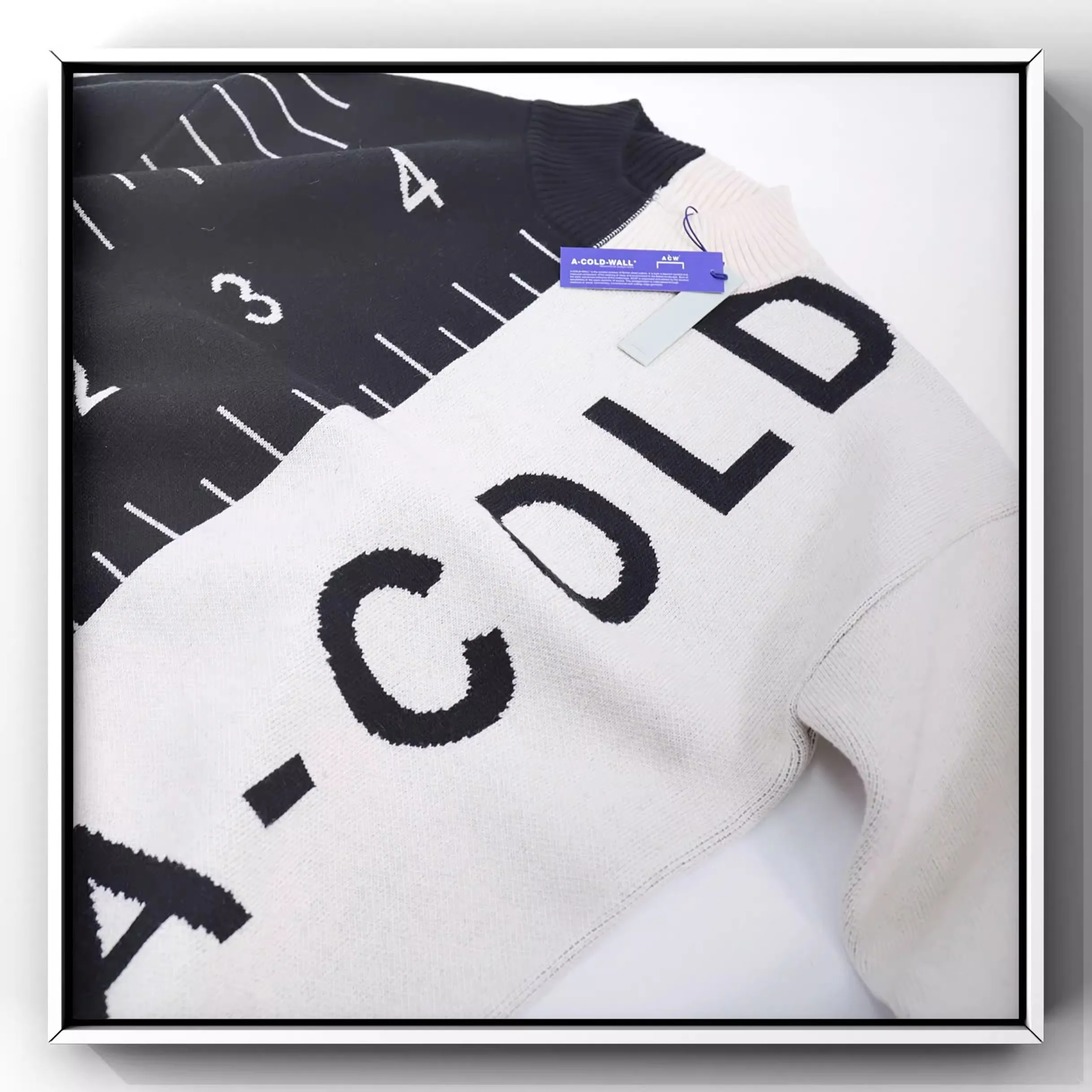 2024 Черно-белая прямоугольная линейка ACW с холодной стеной сращенная свитер