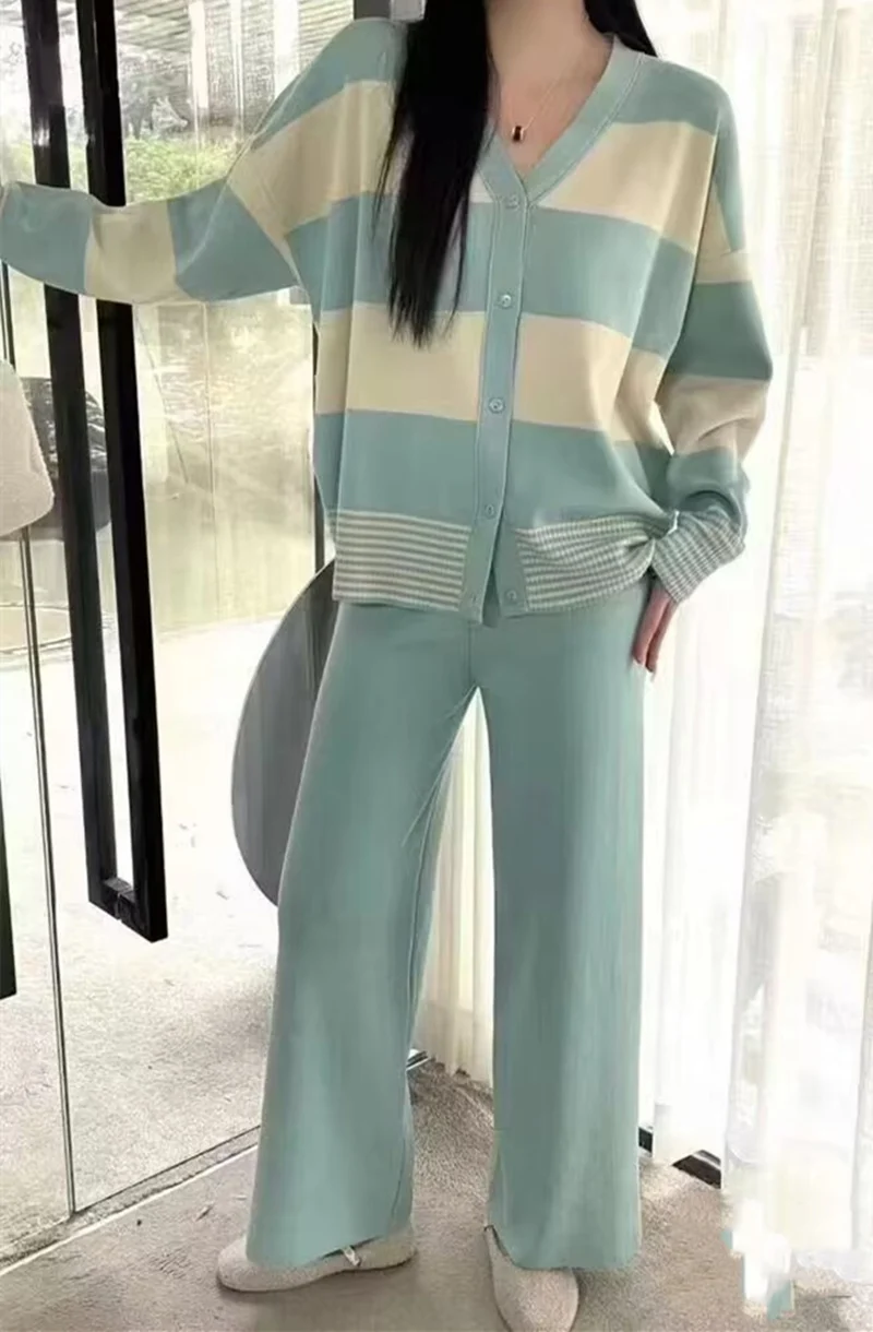 Женский комплект из двух предметов трикотажный кардиган контрастных цветов в