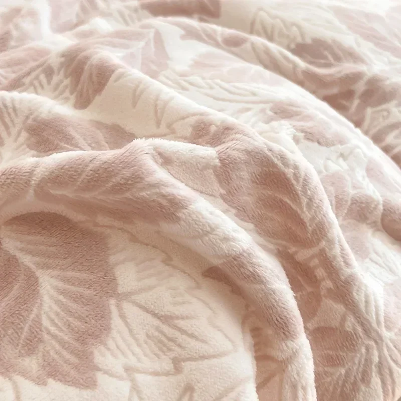 New thickened carved milk fleece four-piece set coral winter flannel sheet mattress quilt cover bedding