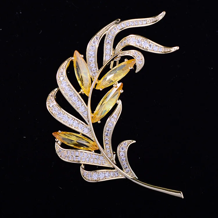 

Copper Inlaid Zircon Leaf Brooch Pin Coat Accessories Plated Real Gold Jewelry High-end Temperament