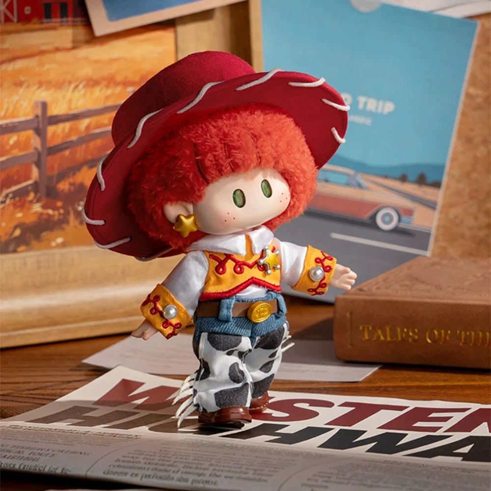 Фото YOYO×Toy Story 5 YO Is Jessie: Виниловая плюшевая фигурка-сюрприз (Blind Box) — кукла, подвеска, брелок, украшение для рабочего стола, подвеска для сумки, игрушка, подарок №3