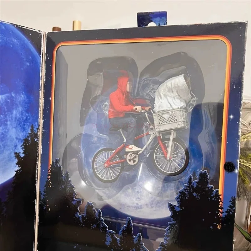 Neca E.T. Экстра-Эфир 40-й годовщины &amp Эллиот с велосипедом Ver Аниме экшн-фигурка
