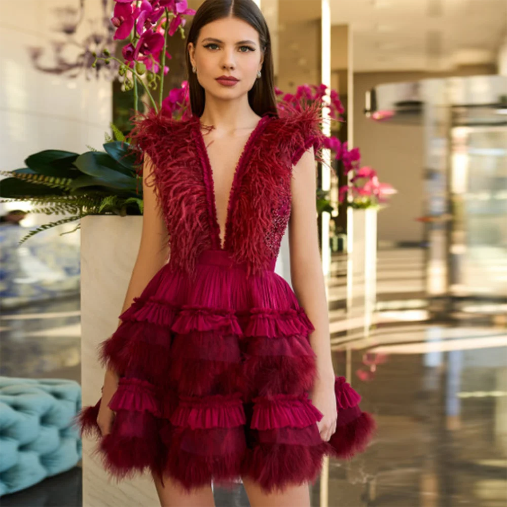 

Sexy Burgundy Cocktail Dresses Short Deep V Neck Feather Pleats Beading Mermaid Mini Party Prom Homecoming Gowns Customze