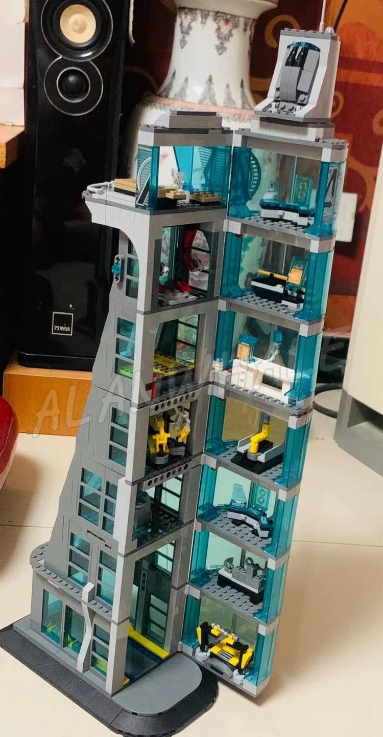 727 шт. супер-истребитель 5-этажная башня Мстителей боевая бронированная комната