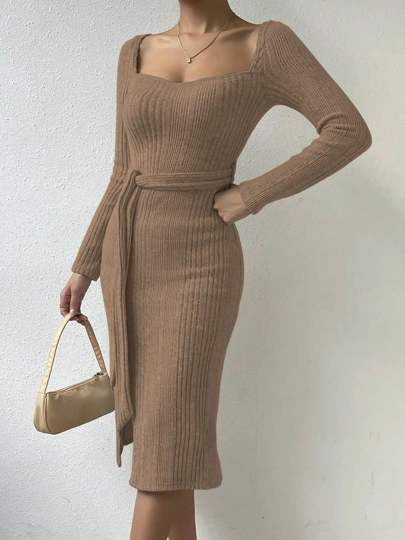 Женское платье с разрезом и поясом повседневный шопинг