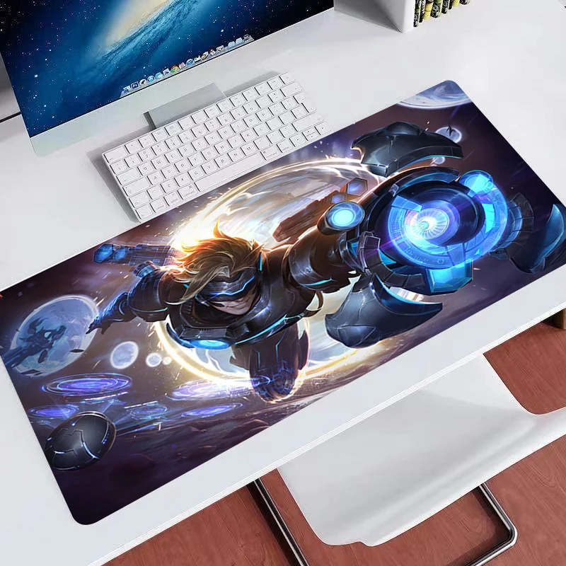 

Большой коврик для мыши Xxl 900x400 Ezreal LOL игровые аксессуары крутой компьютерный Настольный коврик игровые коврики Противоскользящий коврик дл...