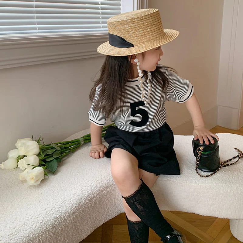 

Детская одежда, комплекты для девочек, лето 2022, 2 шт., детская повседневная футболка в полоску с коротким рукавом + шорты, черный комплект, оде...