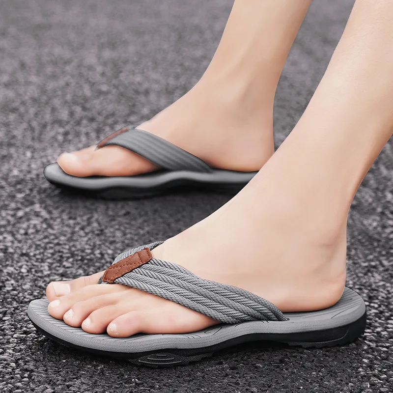 

New 2022 Men Flat Flip Flops Open Toe Sandalias Hombre Non Slip Soft Sole Shoes Male Sandals Man Slippers Summer Sandalet Black