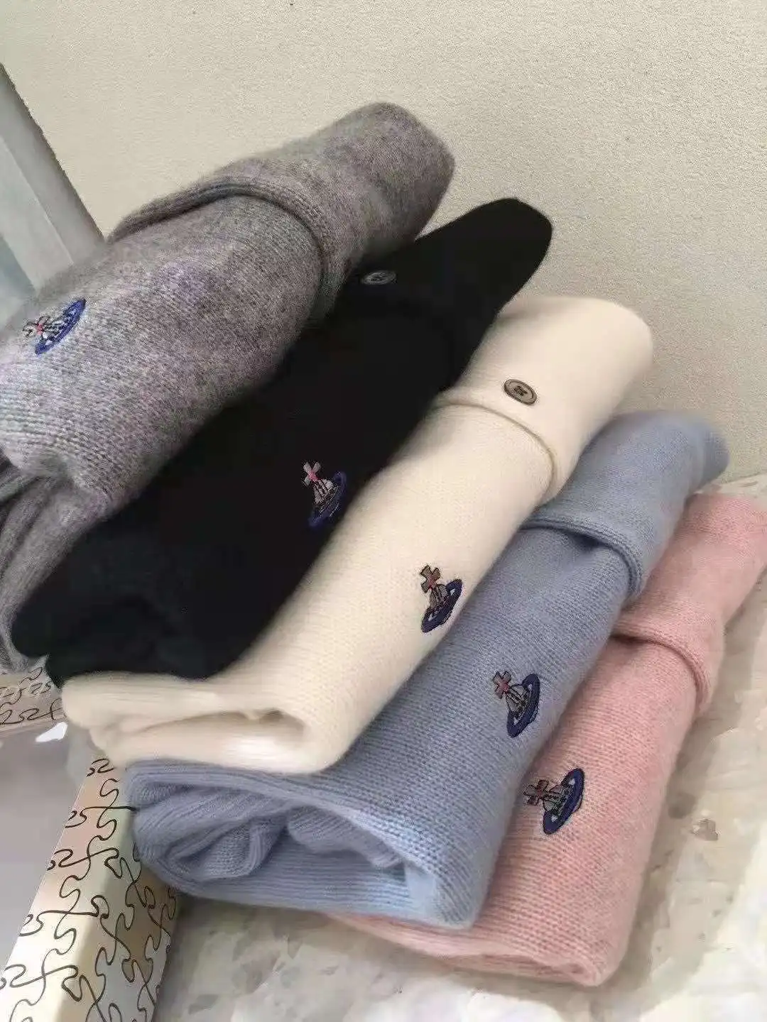 

Весенне-осенний плотный кашемировый кардиган, женский свитер с вышивкой, кардиган, модный кашемировый кардиган с длинным рукавом, топ с кру...