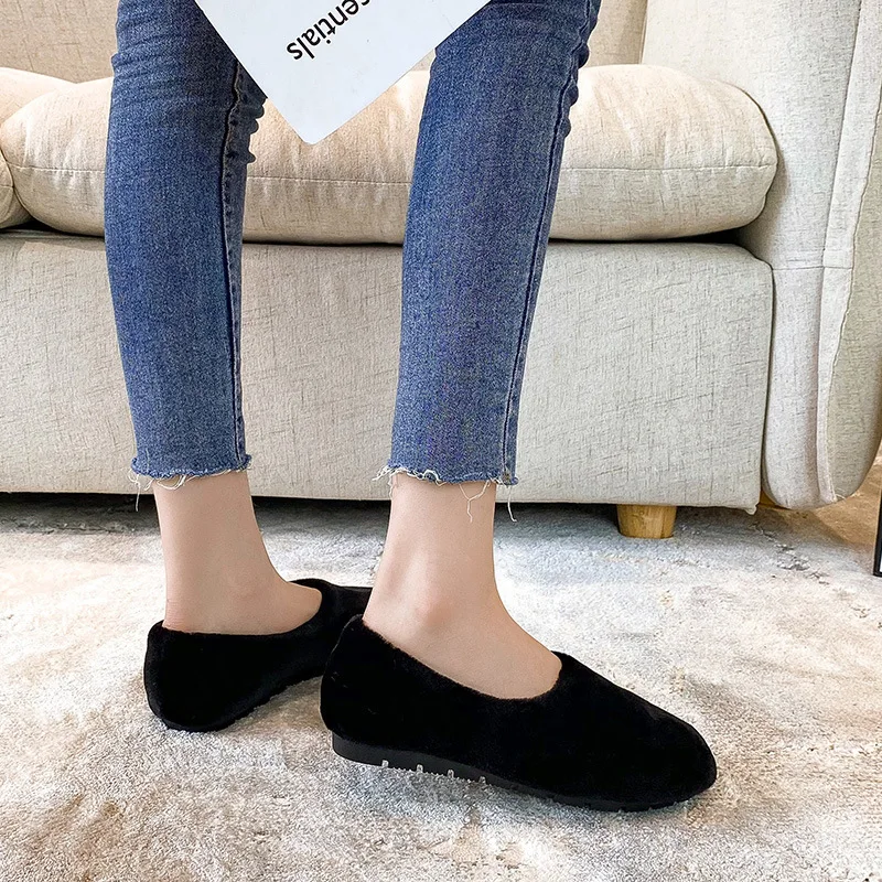 Winter White Wool Fur Shoes Woman Soft Fluffy Flats Home Warm Plush Cotton Loafers Fleece Lambswool Moccasins Femmes Furry Boots