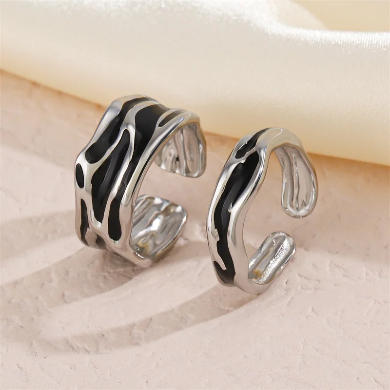 

Gothic Retro Black Dripping Oil Wide Narrow Wave Pattern Couples Rings Fashion Irregular Geometric Open Adjustable Lovers Ring