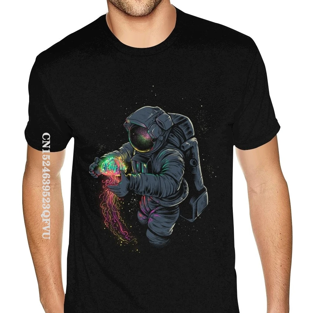 Мужская футболка в готическом стиле