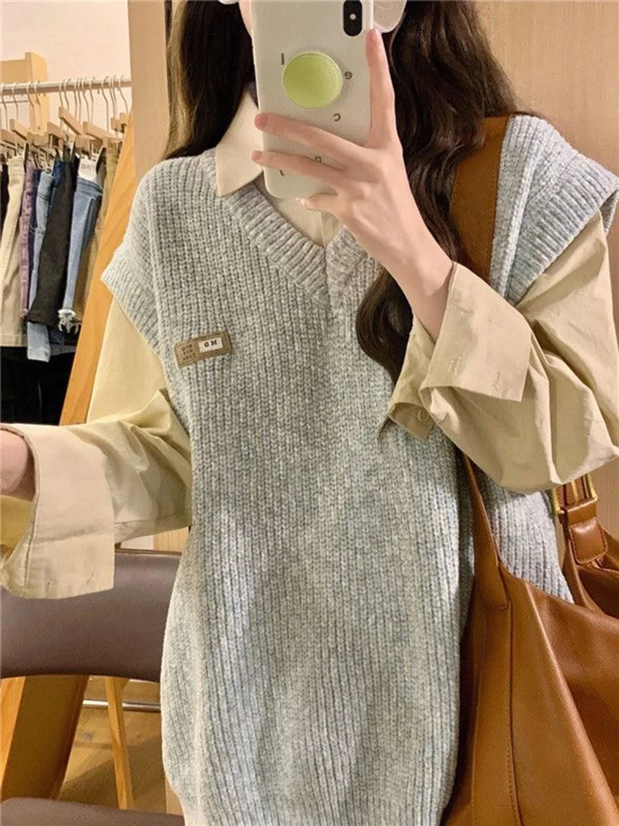 Plus size Two-piece Suit Early Autumn V-neck Gray Overlapping Knit sweater Vest Female Student + Apricot Shirts