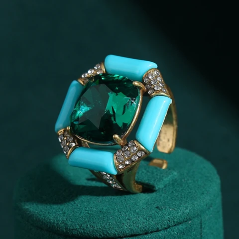 Кольца из хрусталя LOVE GREEN LIVE GREEN