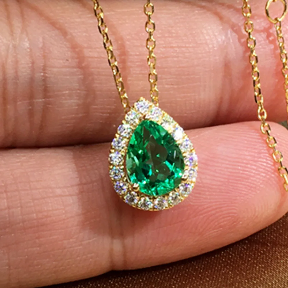 

Grandmother's Green Water Drop Zircon Necklace, High Grade, Light Luxury, Attending Banquet, White Crystal Collar Chain