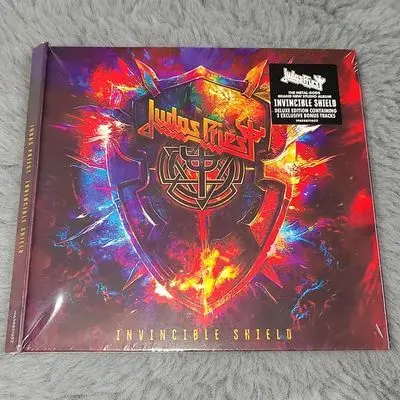 

Знаменитый британский музыкальный набор компакт-дисков с металлической рок-группой Deluxe Edition CD Set Box