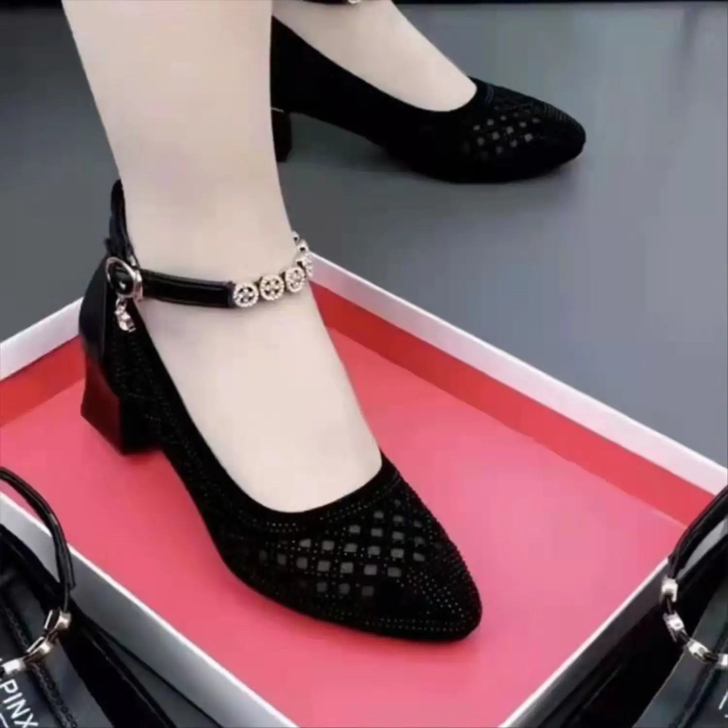 

Zapatos De Mujer,Women Mesh Shoes,Mid Heels,Hollow out,Pointed toe,Rhinestone Ankle Buckle,Female Footwear,BLACK,Dropshipping