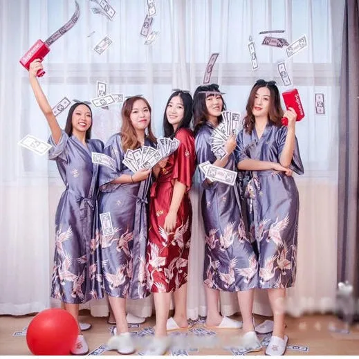 Халат Свадебный длинный и короткий атласный с принтом журавлей для невесты