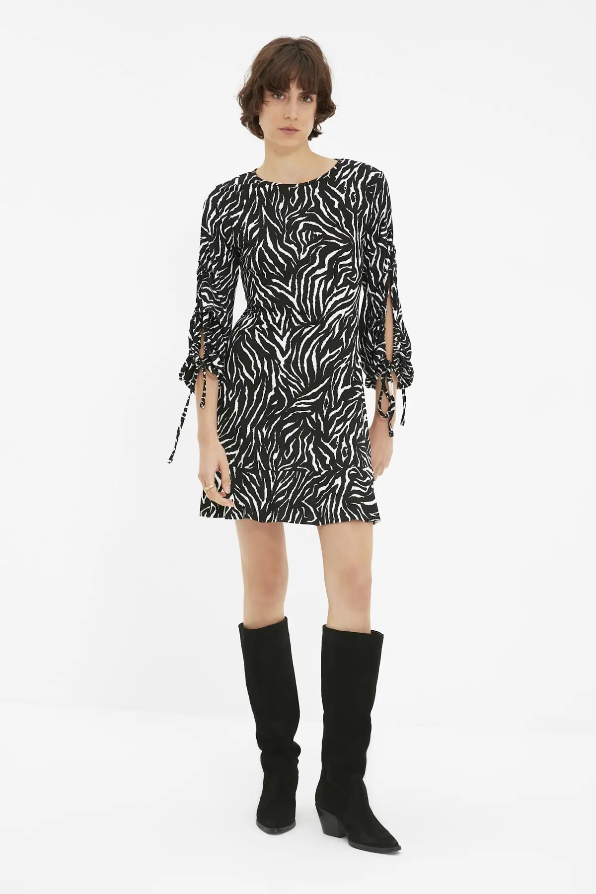 

Trendyol Shir Detaylı Knit Dress TWOAW22EL1831