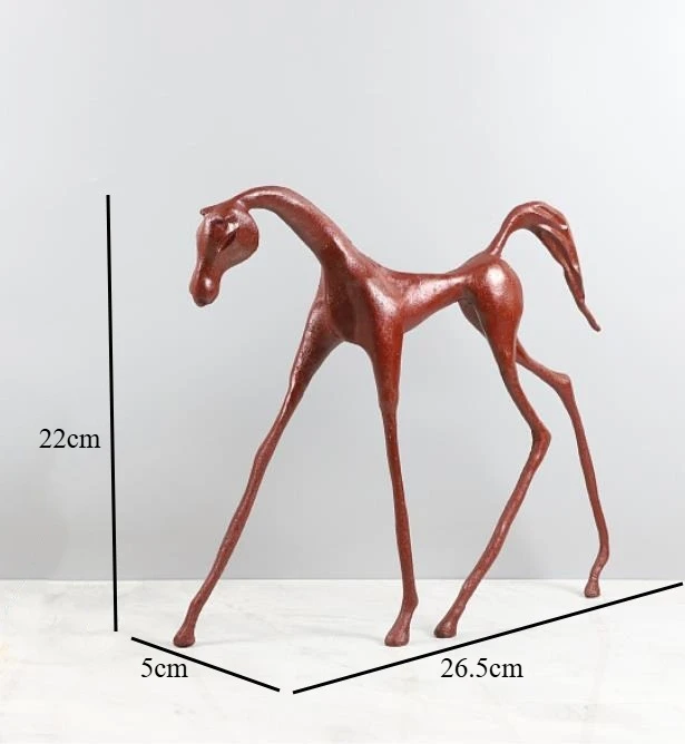 

Чугунная скульптура лошади