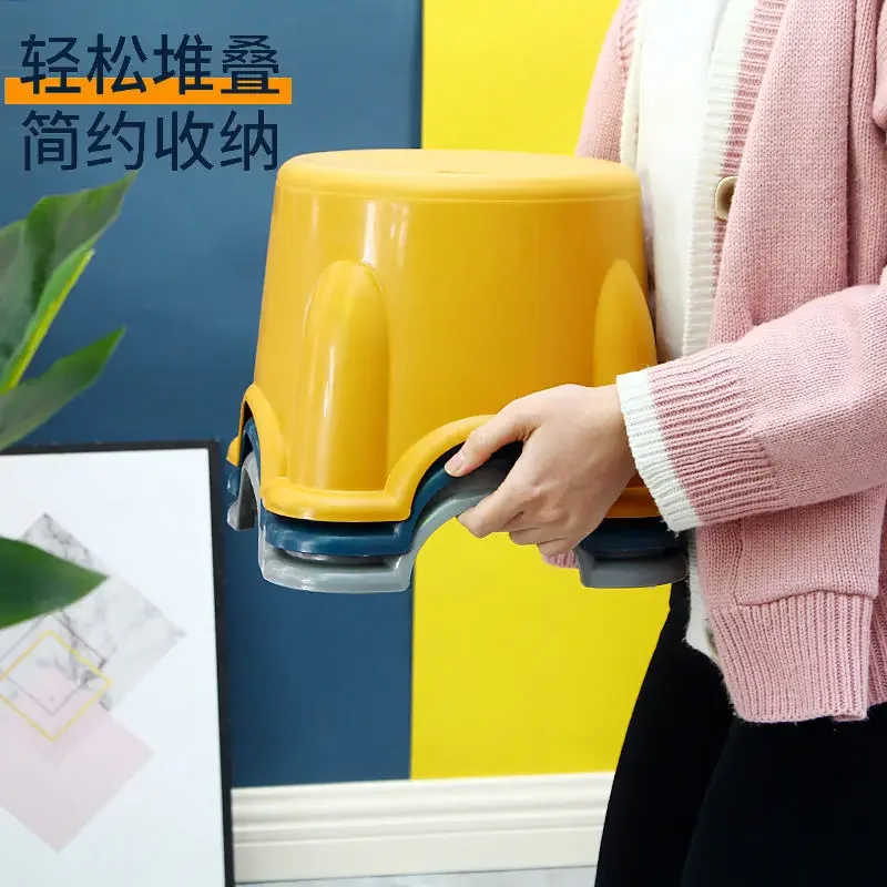 Пеленание обуви для взрослых Маленький табурет бытовая пластиковая скамейка