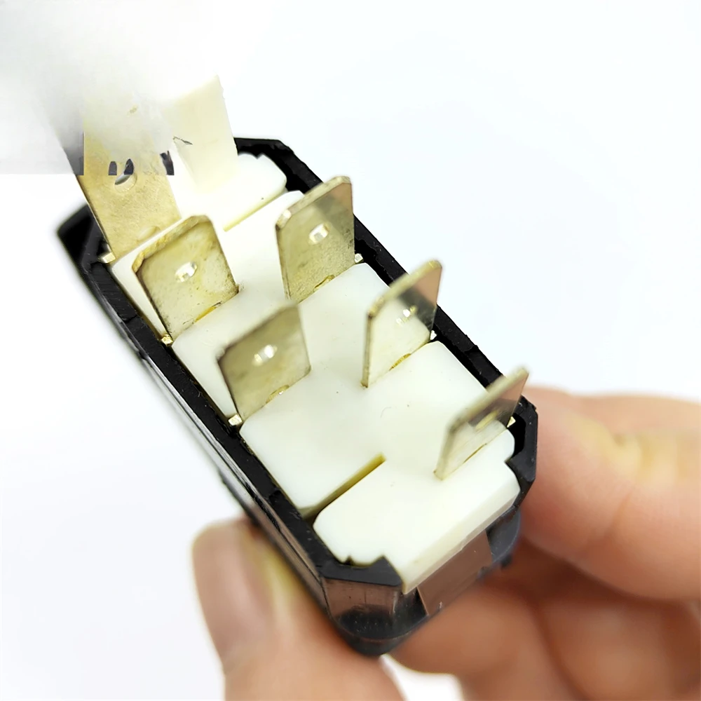 4-контактный аварийный выключатель для грузовика и автобуса Scania 1413146 1368831