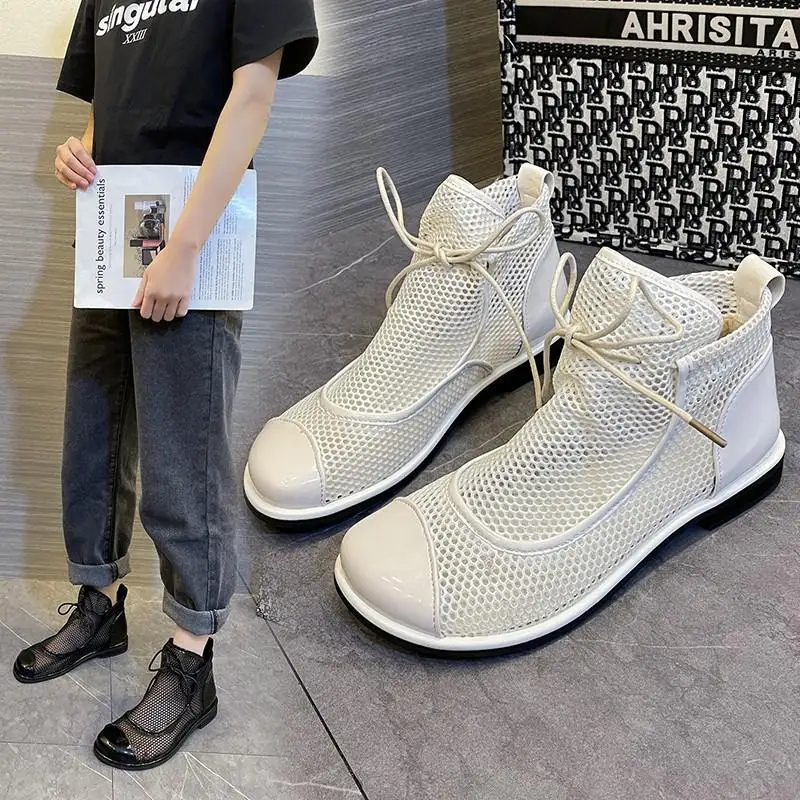 

Женские ботильоны на плоской подошве, большие размеры 41, новинка весны и лета, корейские сетчатые дышащие ботинки-мартинсы, универсальные с...