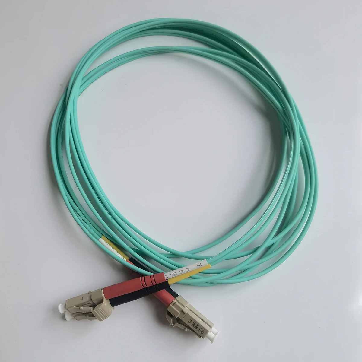 Внутренние оптоволоконные кабели LC/UPC-LC/UPC 3M OM3 LSZH FTTH Многорежимный дуплексный