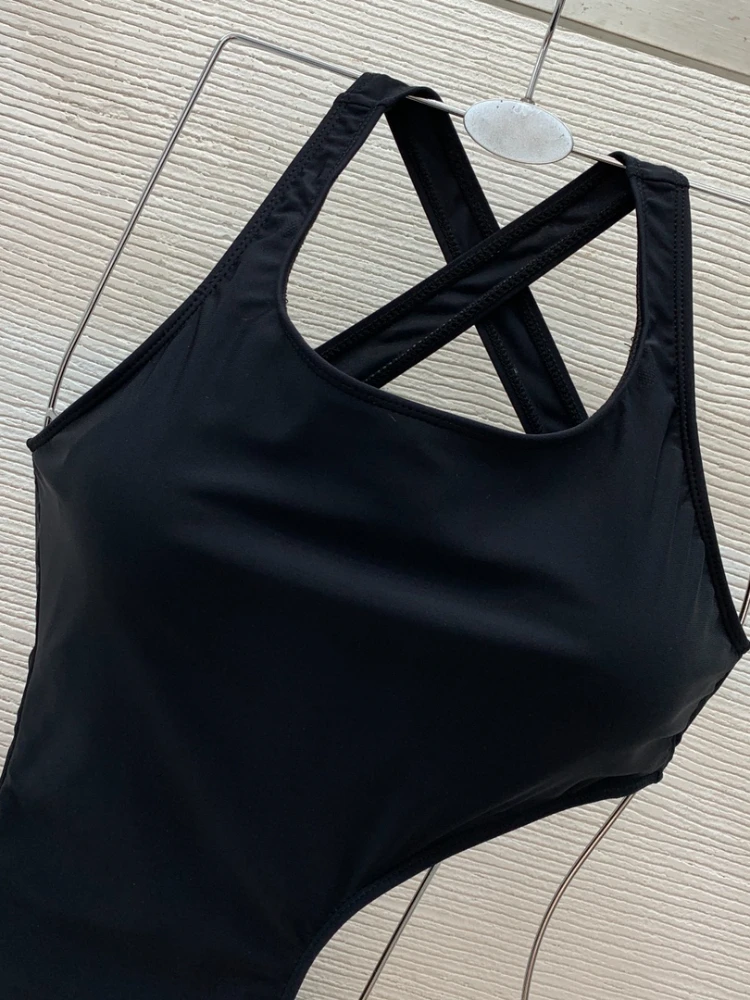 

2023 new summer autumn high quality sexy cut with bodysuit women's jumpsuit Bodysuit beach pants women's jumpsuit top.