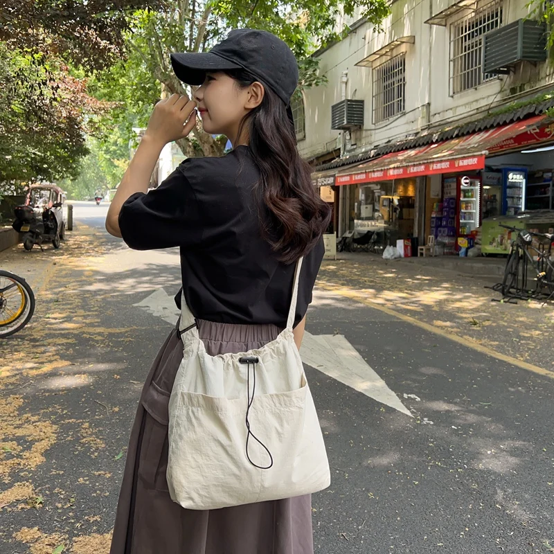 Осенне-зимняя женская сумка новинка 2024 студенческая большая сумка-ведро на