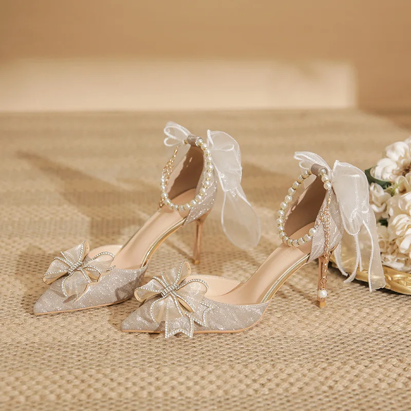 Женские свадебные туфли в сказочном стиле