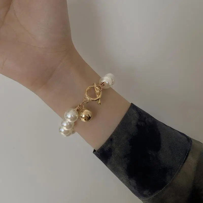 

New Fashion Big Pearl Safe Clasp Bracelet for Women Girl Light Luxury Temperament Bracelets White Imitation Pearl Charm Bangle