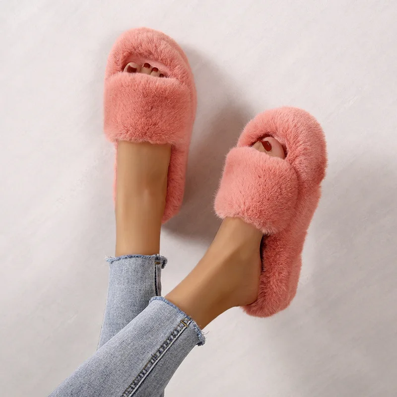 

Big Size Flock Winter Woman Slipper Shoes Slides Low Fur Flip Flops Fashion Pantofle Plush Luxury 2022 Rome Hoof Heels Basic Rub