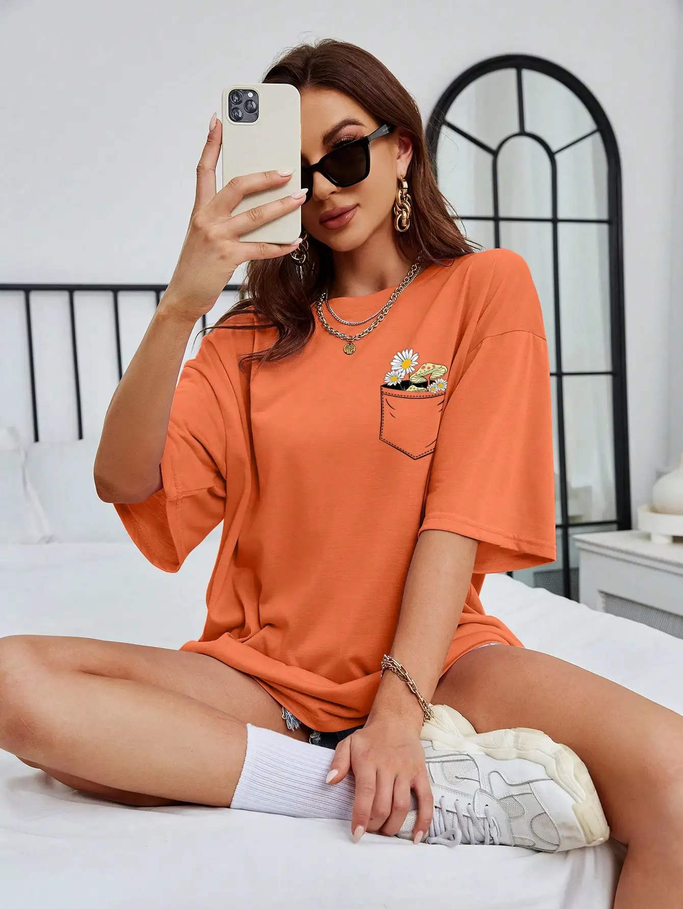 

Small Daisies and Mushrooms in Pockets Print Tshirt Female Cotton Fashion T-Shirt Comfortable Soft Tshirts Casual Kawaii Clothes