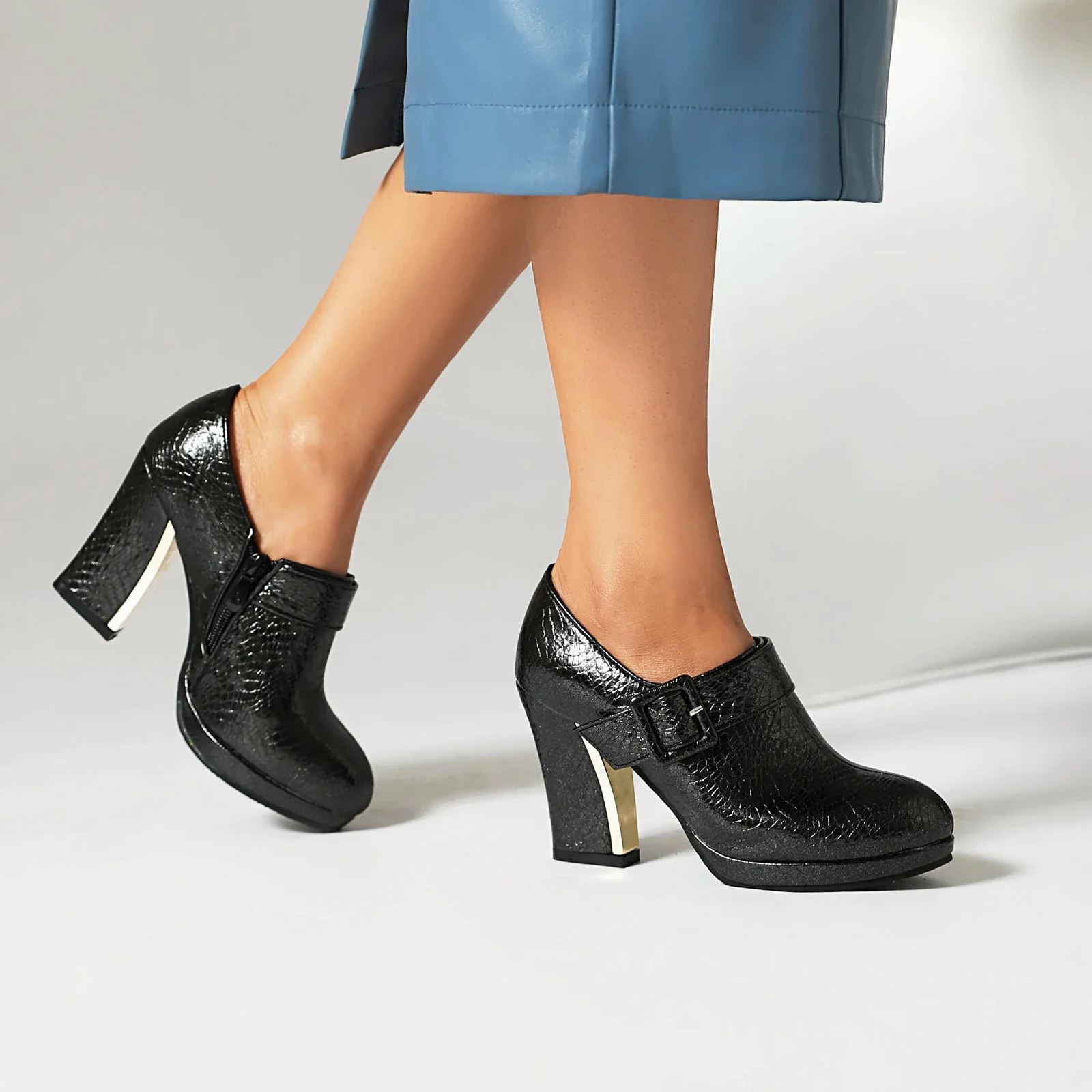 Женские туфли-лодочки со змеиным принтом на высоком каблуке 2024-22 5 см