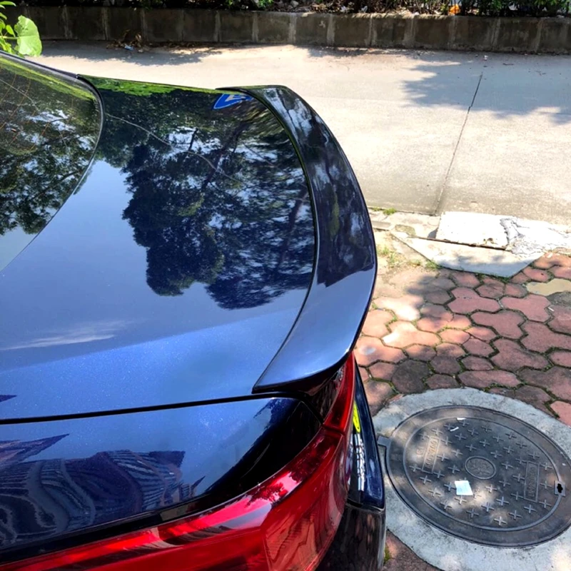 

For Crown 14th generation Spoiler 2014-2018 Toyota Crown ROOF Spoiler ABS plastic Material Car Rear Wing Color Rear Spoiler