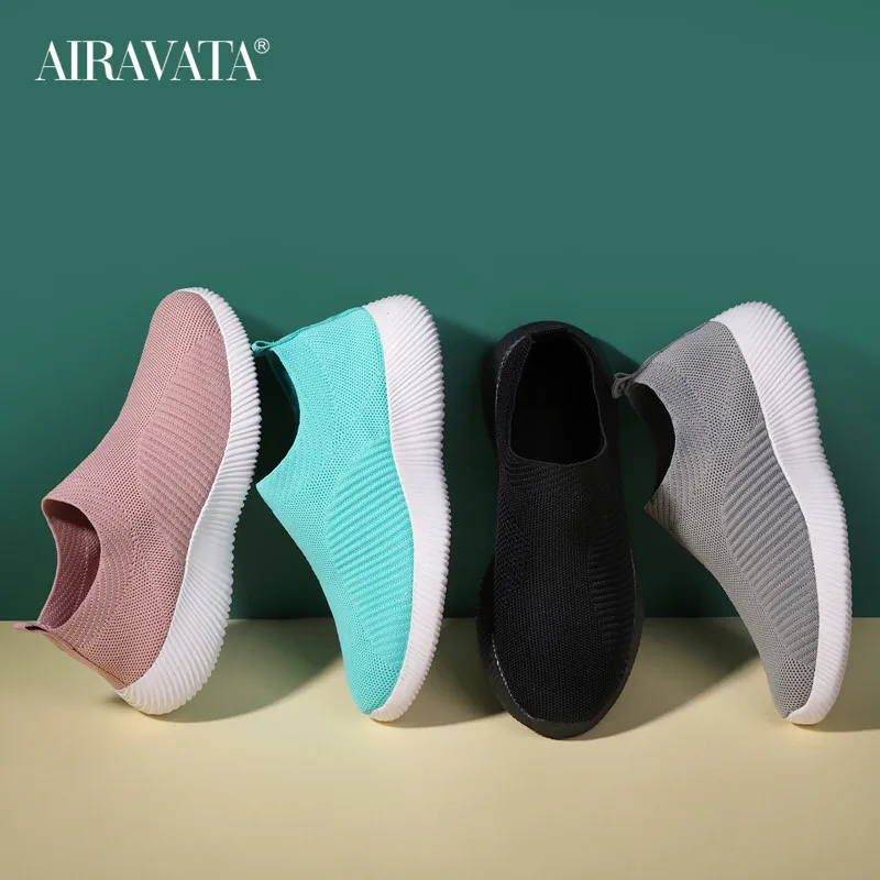 Women's Sports Shoes Lightweight Breathable Mesh Flying Woven Running Shoes Large Size