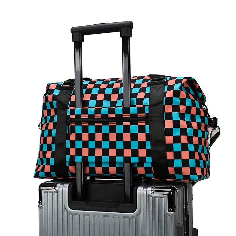 Large Capacity Women Travel Bag Plaid Female Gym Yoga Bags Waterproof Outdoor Sports Bags Weekender Handbags Shoulder Bags 2022