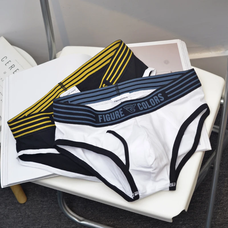 2 Pieces Solid Men's Triangle Underwear Cotton Simple U Convex Bag Breathable Comfortable Shorts Head Youth Sweat-Absorbing Men