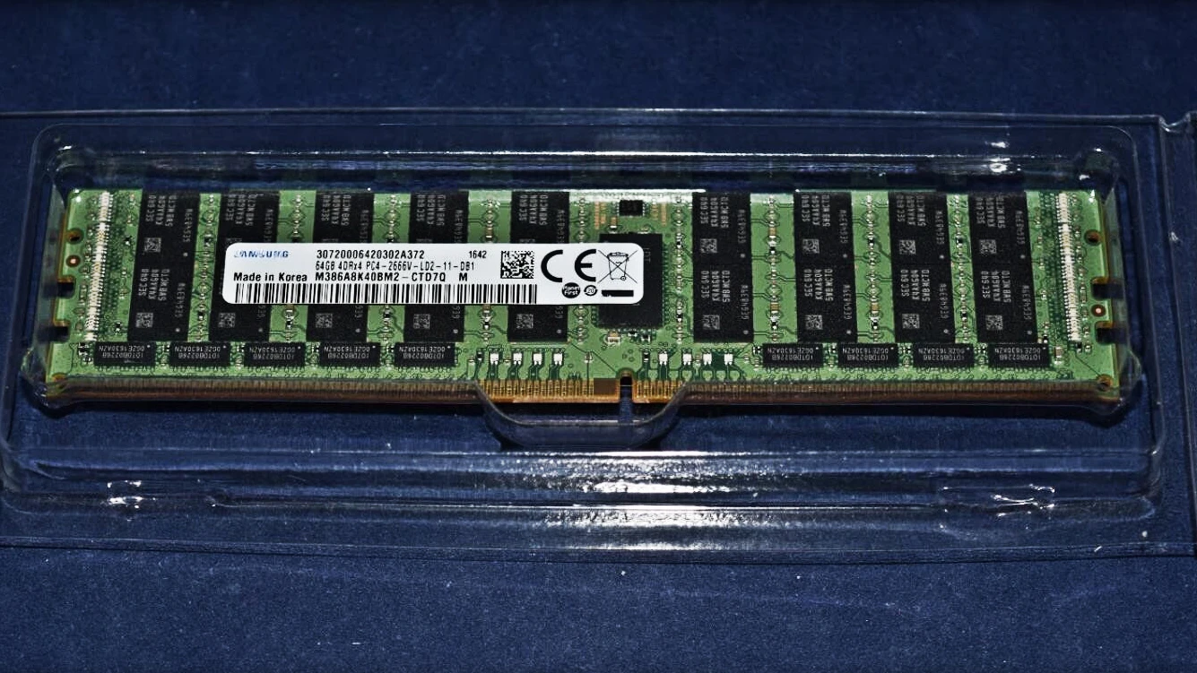 

RAM M386A8K40BM2-CTD 64G 4DRX4 PC4- 2666V- LRDIMM Server Memory