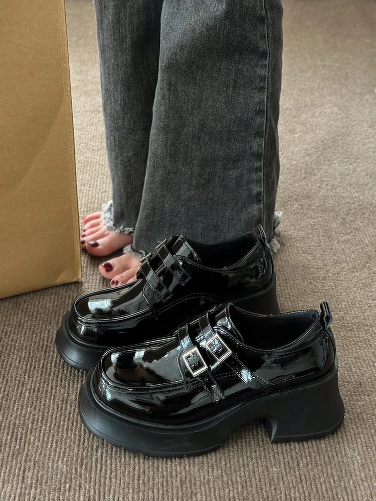 

Женские кроссовки на толстой подошве, повседневные брендовые туфли-лодочки на квадратном каблуке, массивные сандалии, размер баскетбольной платформы