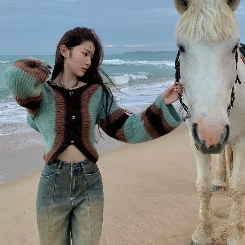 Стиль отпуска дизайн Sense Niche короткий полосатый вязаный кардиган женский