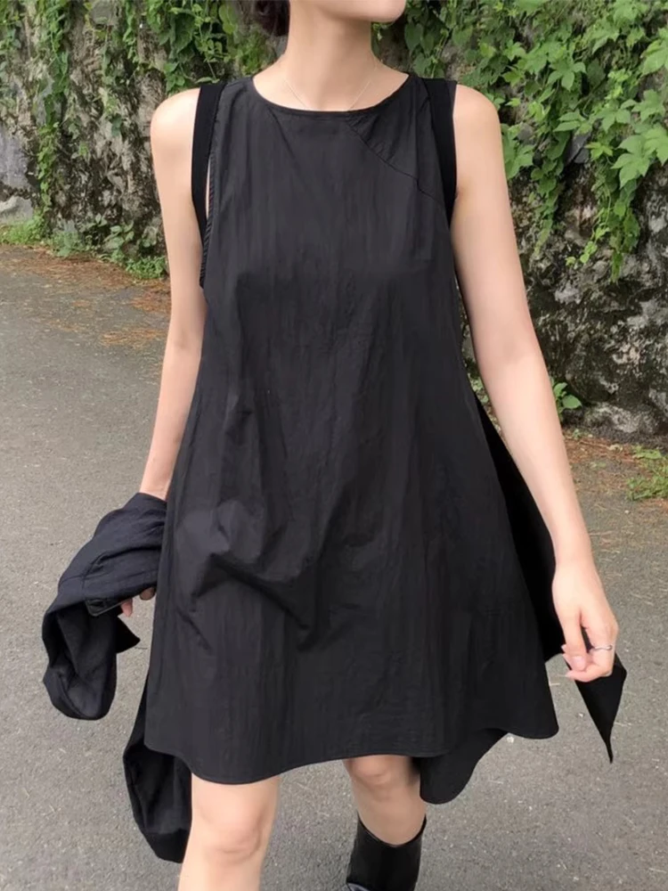 Платье женское летнее асимметричное с круглым вырезом и без рукавов