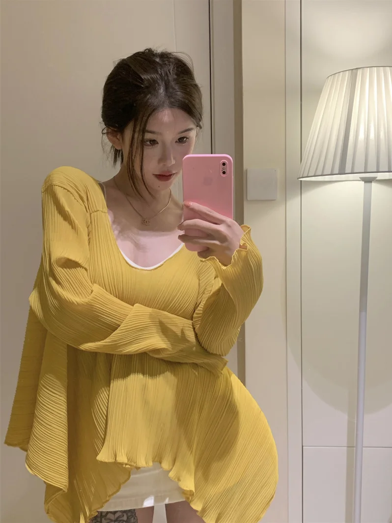 

WOMENGAGA Sunscreen Long Sleeve Shirt Loose Lazy Pleated Irregular V-neck Yellow Chiffon Shirt Womens Shirts Fashion Tops 5LVQ