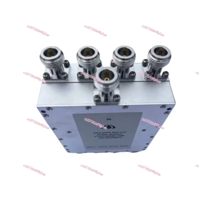 Одна точка четыре разветвителя мощности соотношение стоячей волны низкое