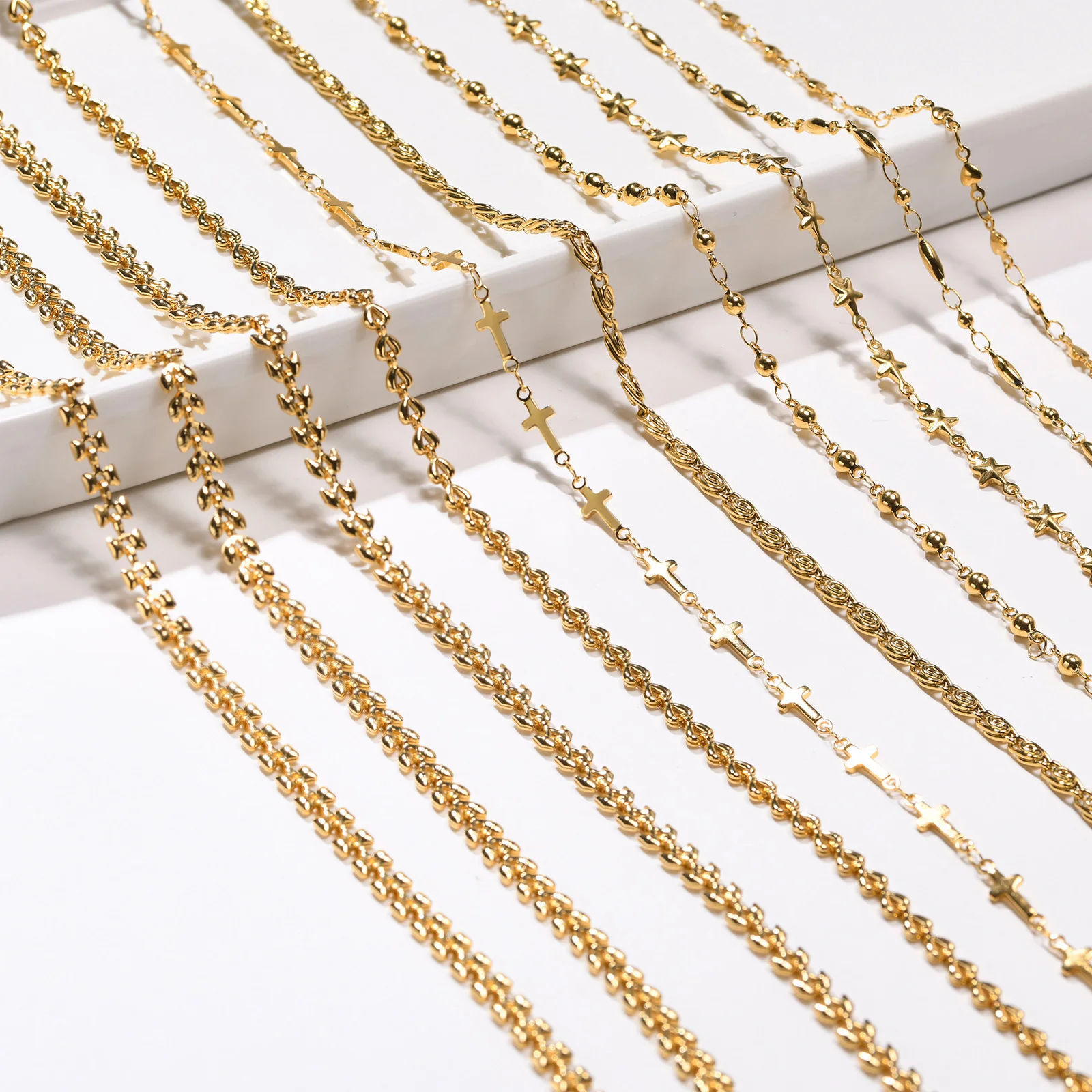 Женское изящное ожерелье-чокер до ключиц с спутниковой цепью шикарный золотой