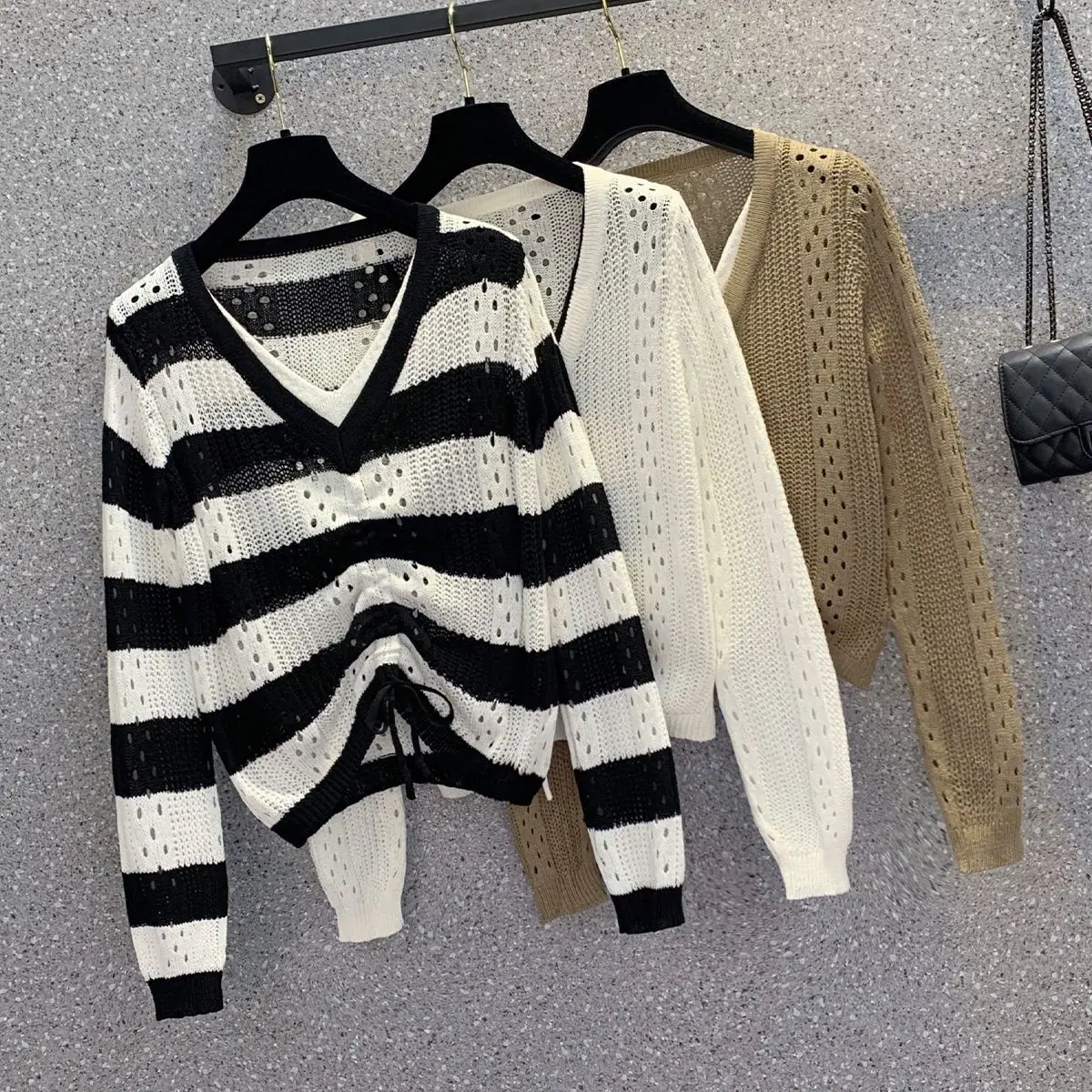 New Fake Two Tops Striped Korean Fashion Drawstring Pleated V-neck Short Hollow Out Loose Sweater Women Knitted Shirt