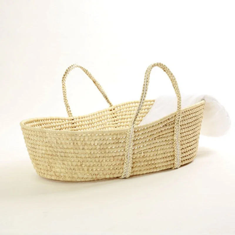 Newborn baby carrier Straw woven sleeping basket Discharged portable basket Can lie flat cradle Car light portable bed